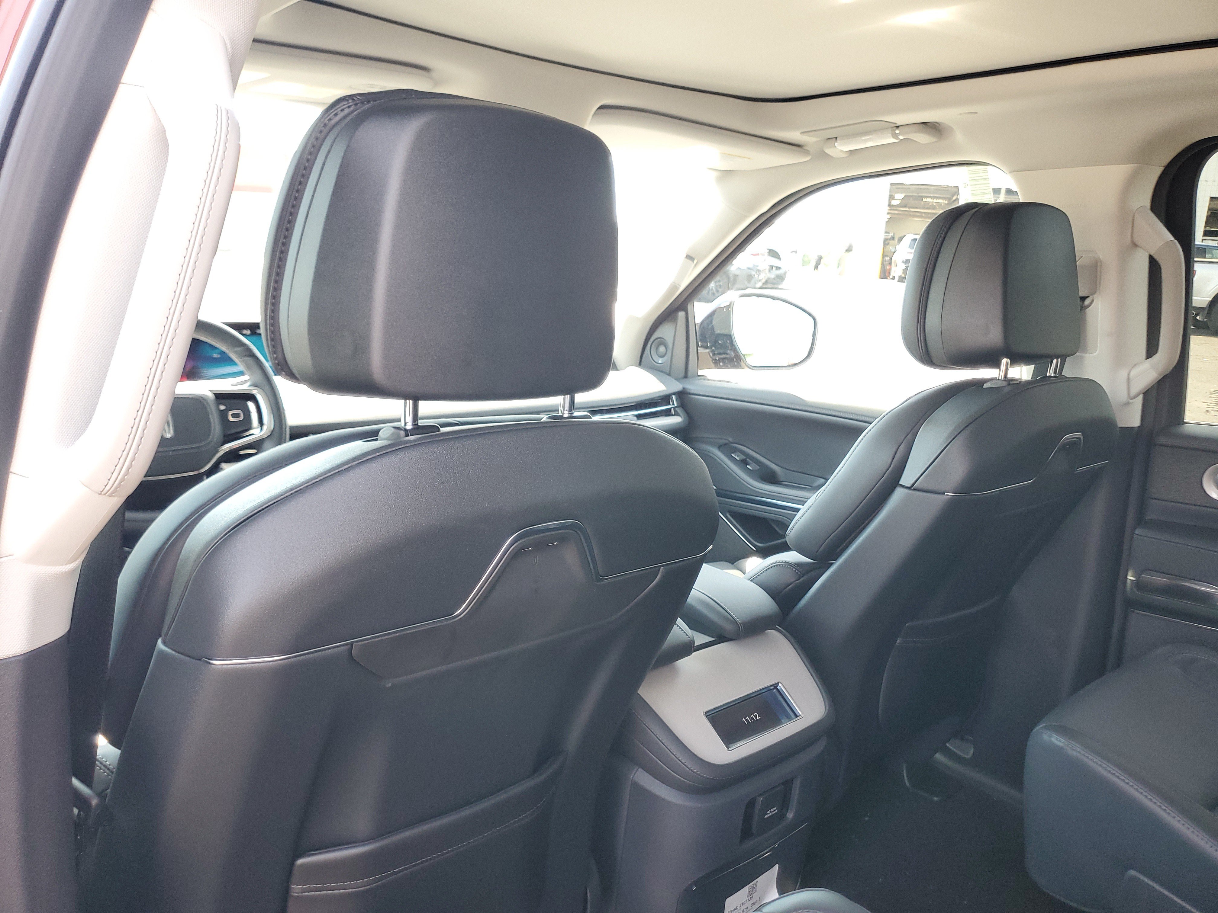 New 2027 Lincoln Navigator Reserve AWD/4WD image 28