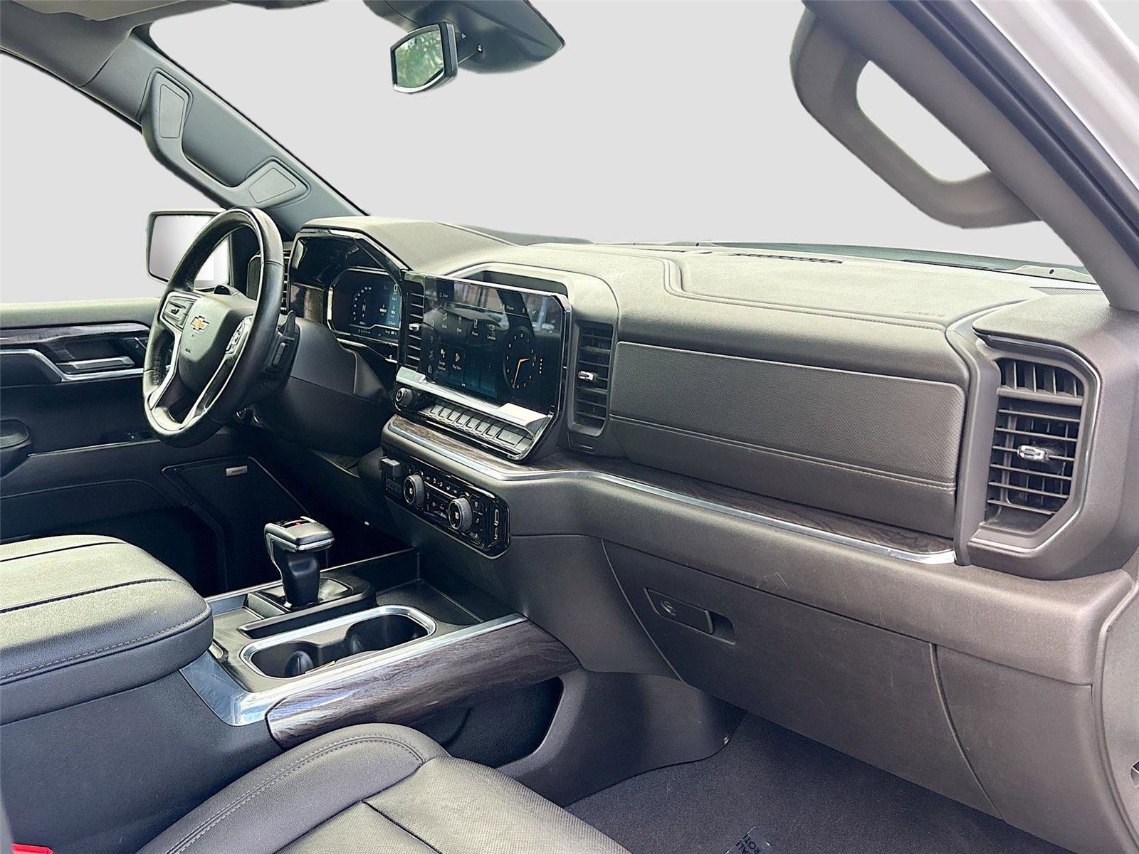 Used 2023 Chevrolet Silverado 1500 LTZ w/ LTZ Convenience Package II image 32