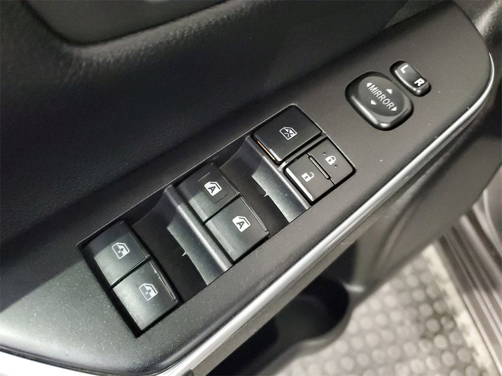 Used 2017 Toyota Camry XLE image 17