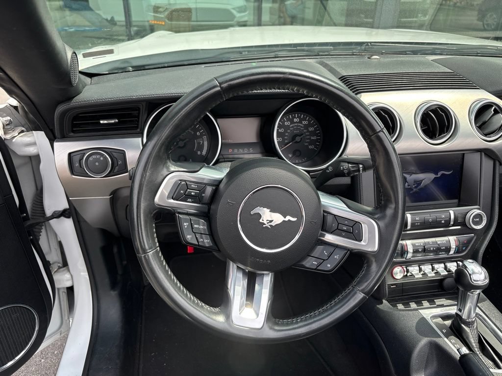 Used 2022 Ford Mustang Premium RWD image 8