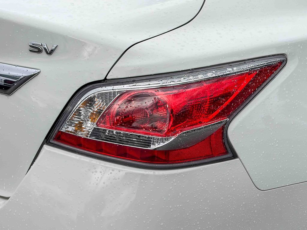 Used 2015 Nissan Altima 2.5 SV w/ Convenience Package image 8