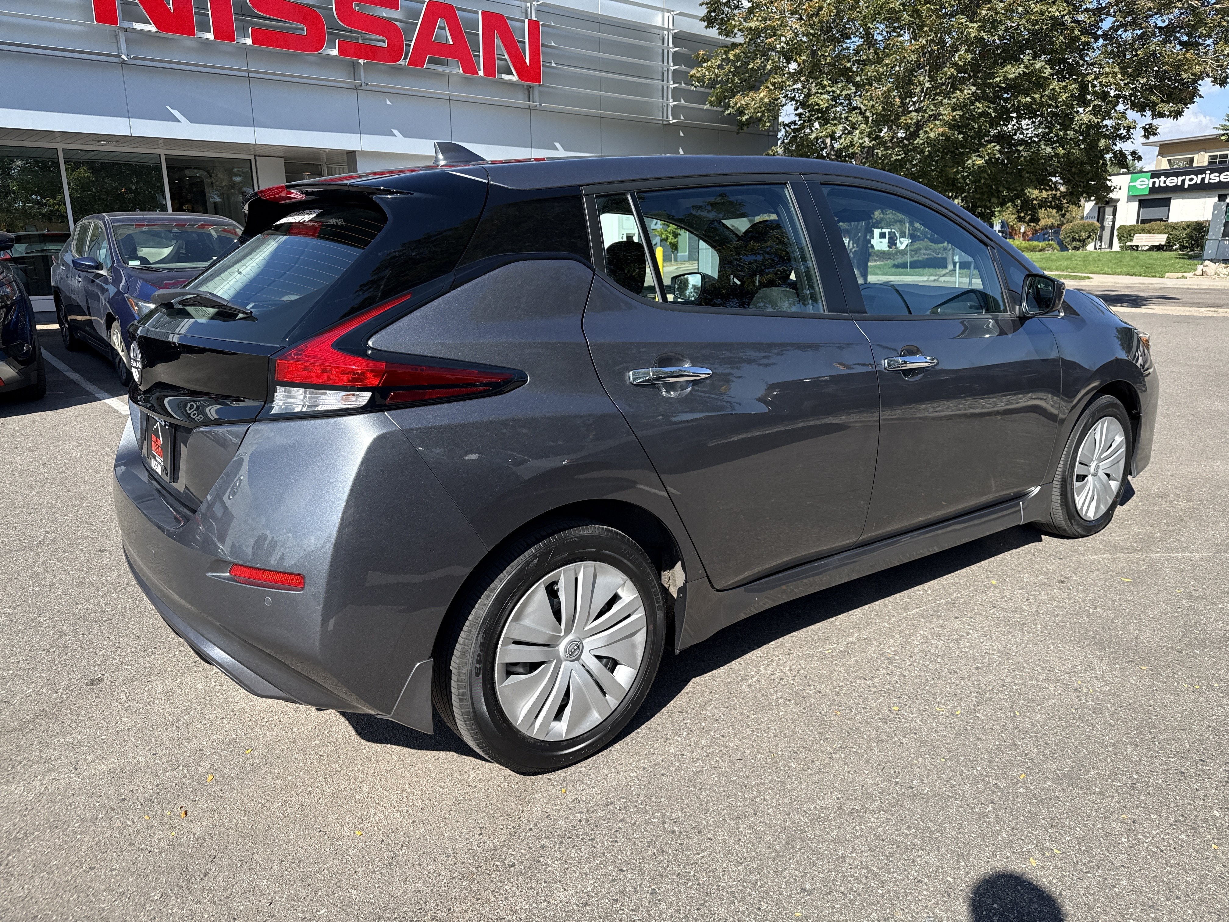 Certified 2025 Nissan Leaf S FWD image 9