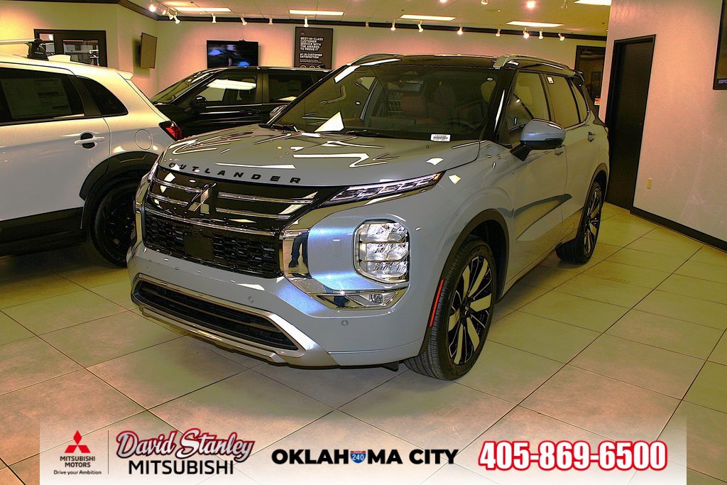 New 2026 Mitsubishi Outlander SEL video 1