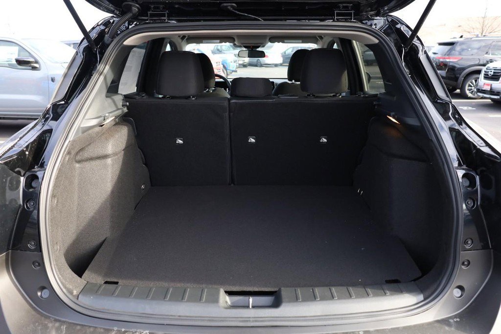 New 2026 Nissan Kicks SV w/ Cold Weather Package image 7