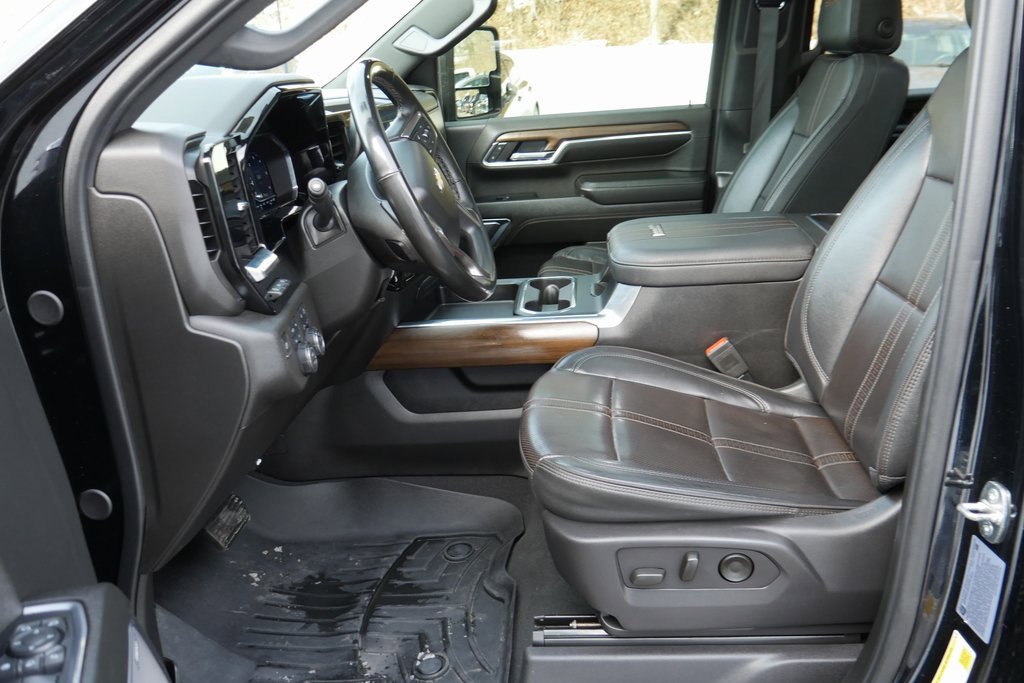 Used 2024 Chevrolet Silverado 2500 High Country w/ High Country Premium Package image 8