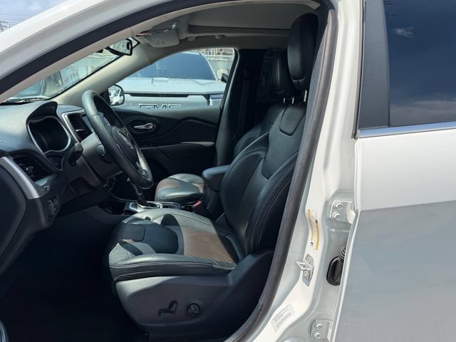 Used 2016 Jeep Cherokee Limited FWD image 12
