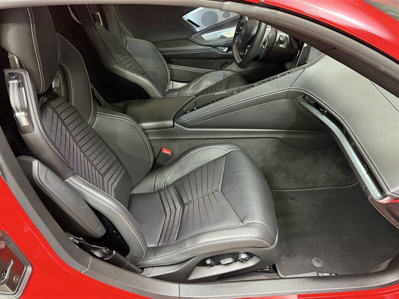 Used 2022 Chevrolet Corvette Stingray Coupe w/ Z51 2LT w/ Z51 Performance Package RWD image 24