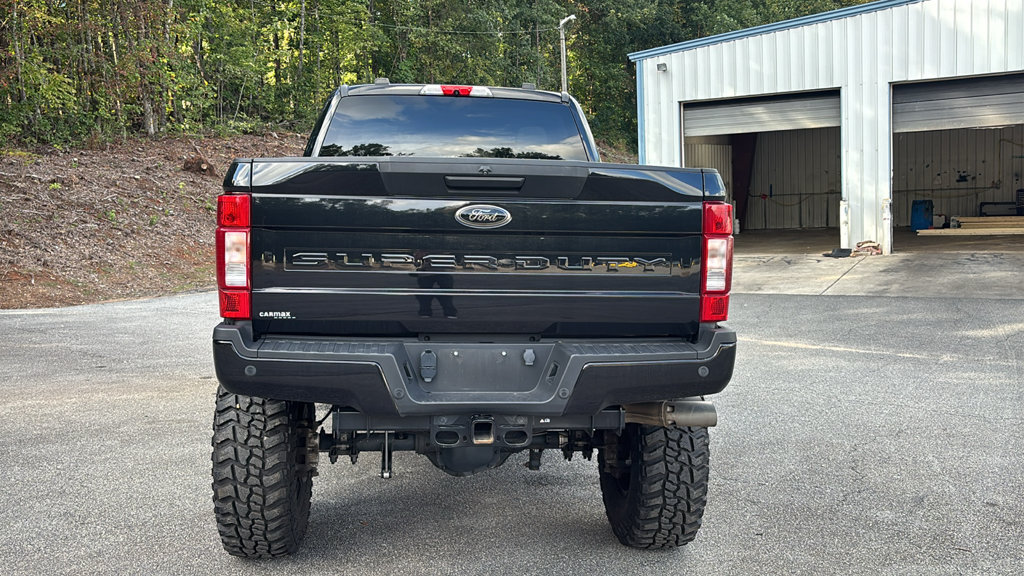 Used 2022 Ford F250 XLT w/ Black Appearance Package AWD/4WD image 6