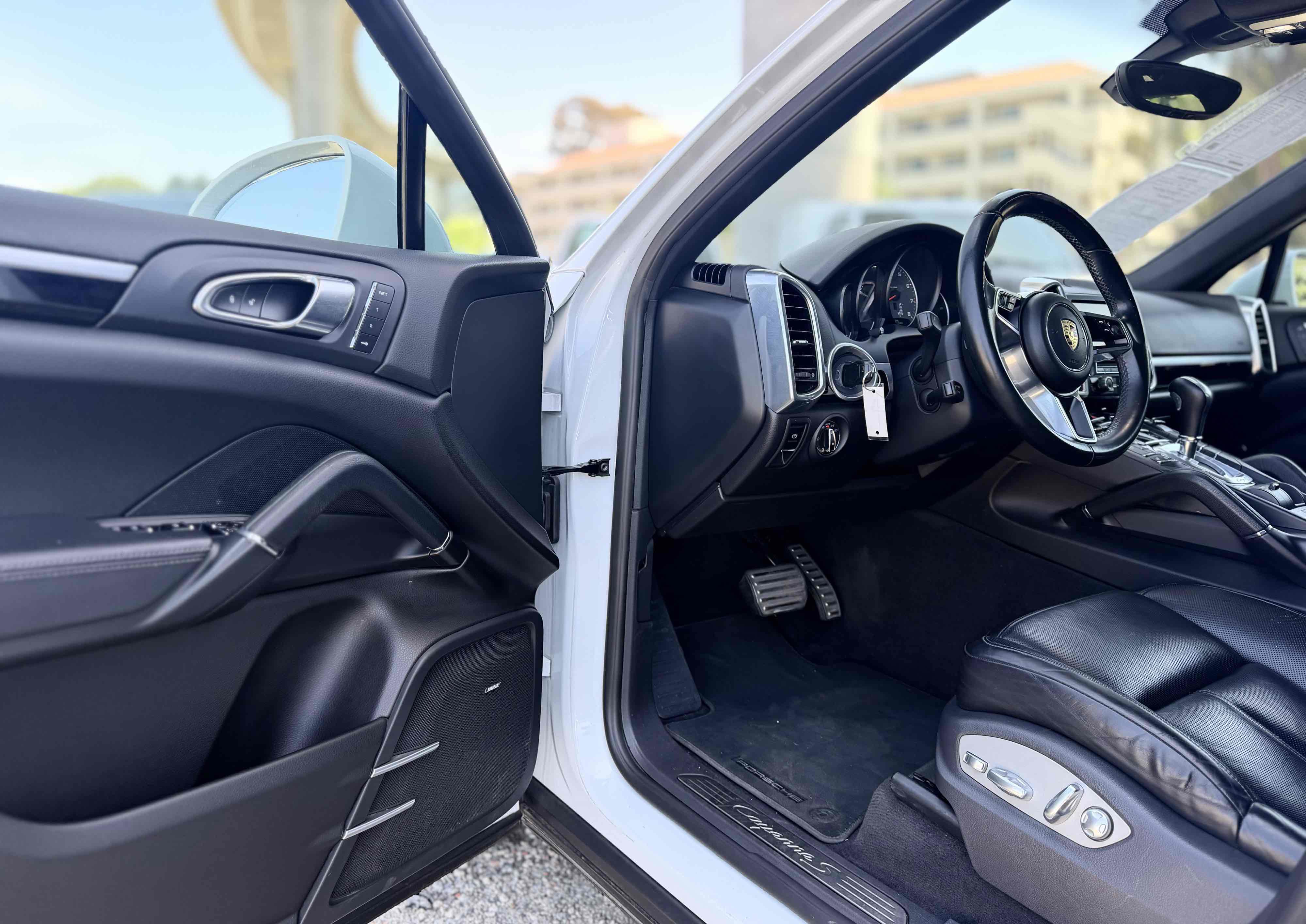 Used 2015 Porsche Cayenne S AWD/4WD image 15