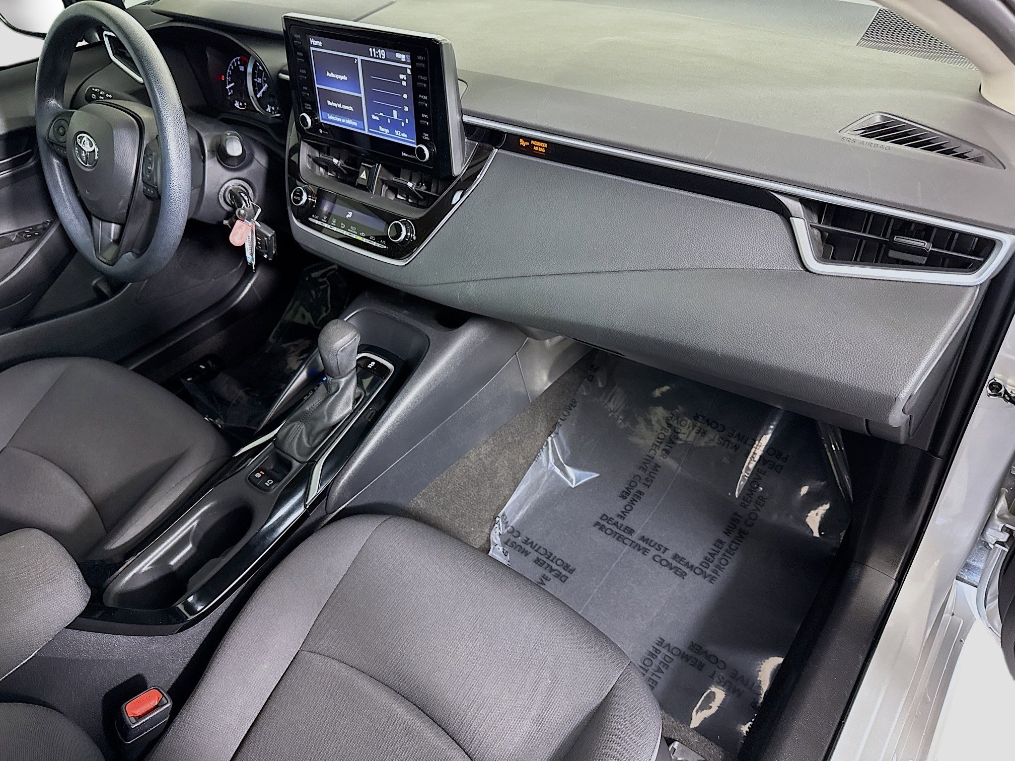 Used 2022 Toyota Corolla LE image 29