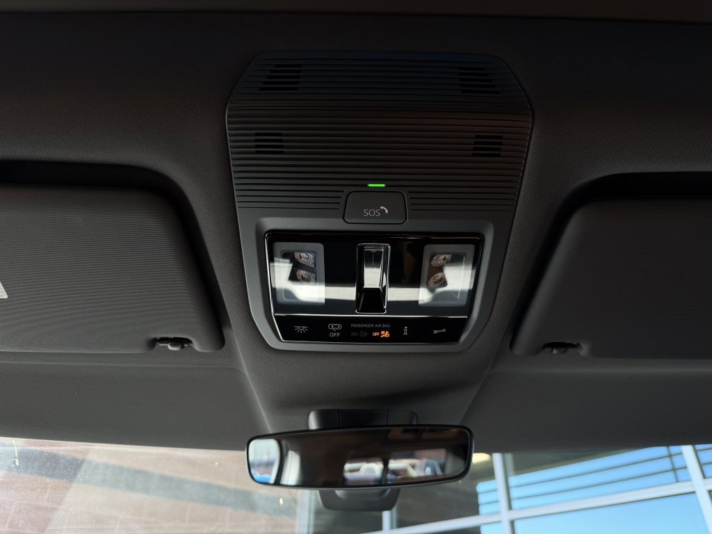 Used 2025 Volkswagen ID. Buzz Pro S Plus image 27