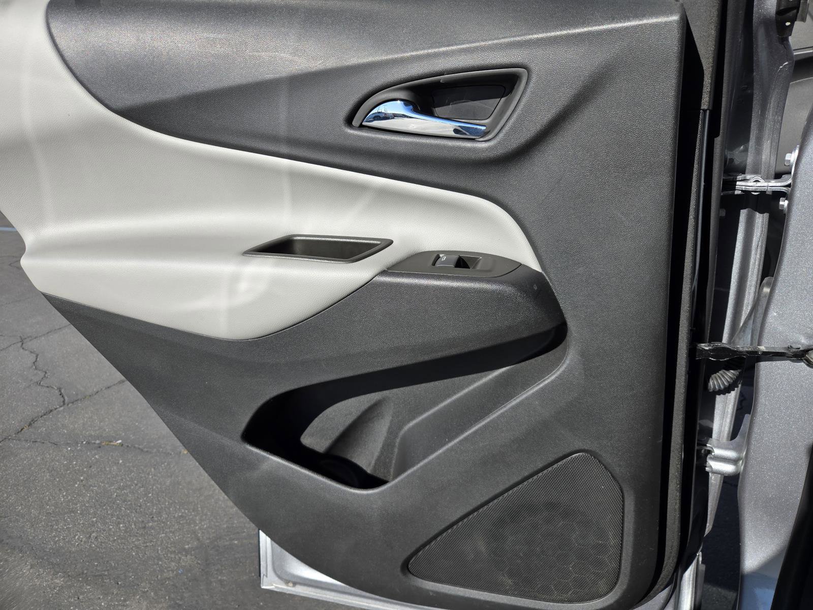 Used 2023 Chevrolet Equinox LS w/ LS Convenience Package image 24