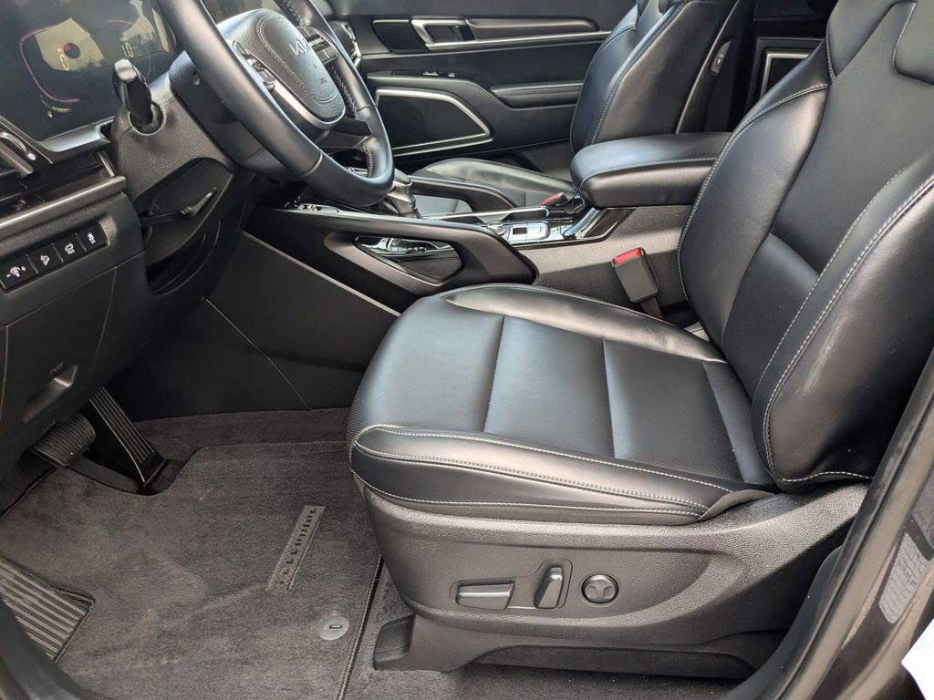 Used 2025 Kia Telluride S AWD/4WD image 11