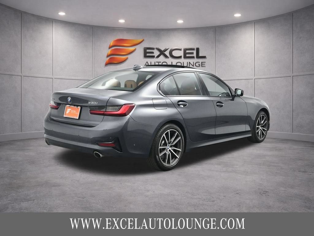 Used 2022 BMW 330i xDrive Sedan w/ Driving Assistance Package AWD/4WD image 9
