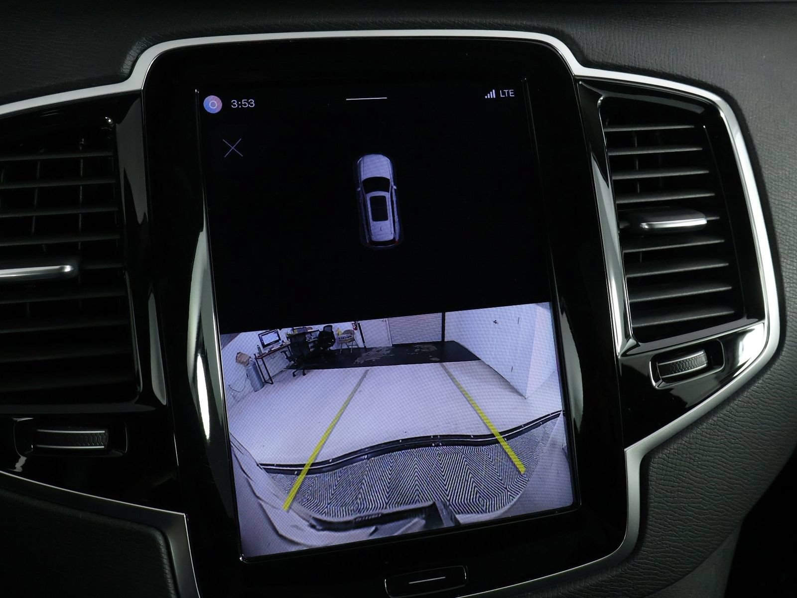Certified 2023 Volvo XC90 B6 Plus AWD/4WD image 13