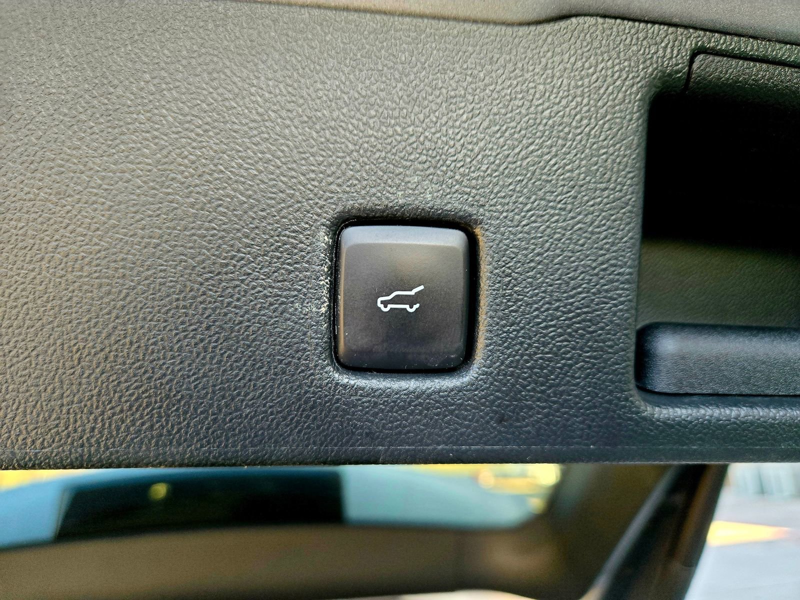 Used 2023 Ford Escape Active image 30