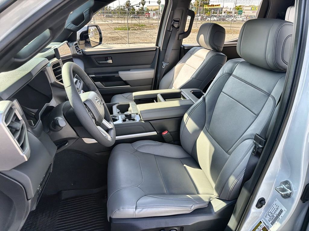 Used 2026 Toyota Tundra Limited AWD/4WD image 13
