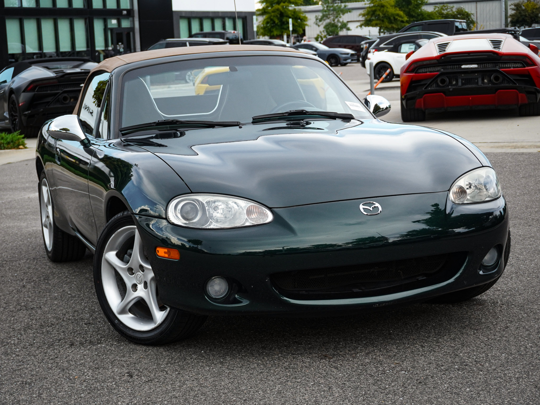 Used 2002 MAZDA MX-5 Miata LS RWD image 2