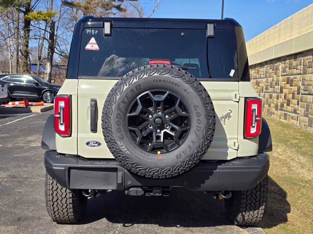 New 2026 Ford Bronco Badlands image 10