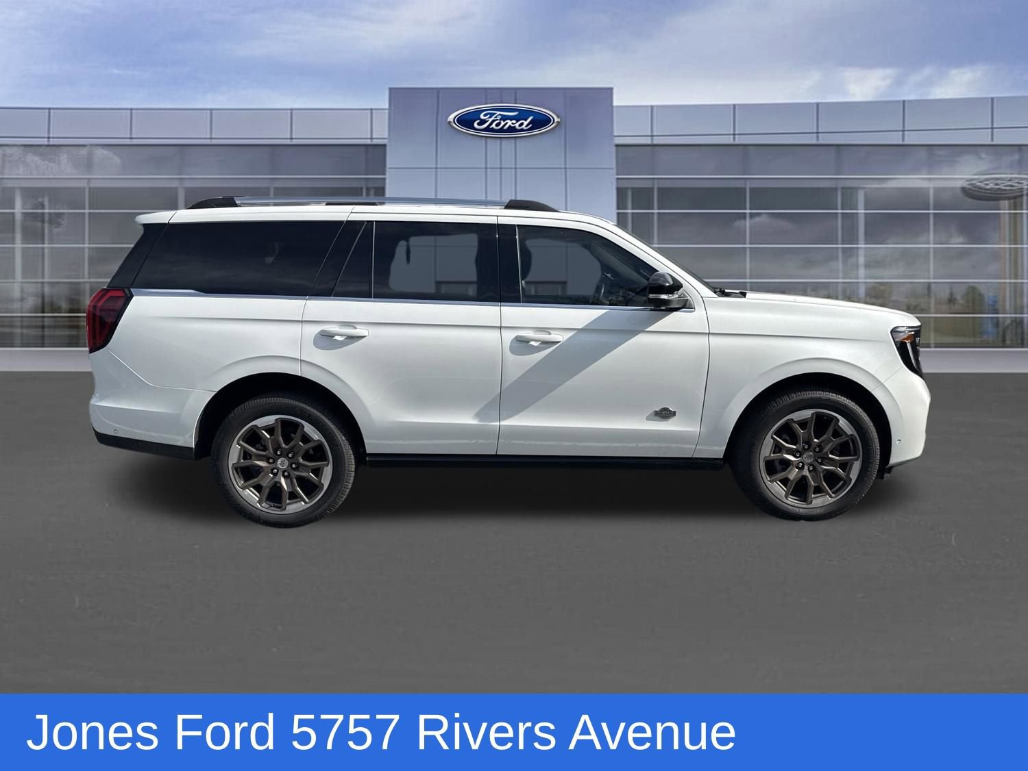 Used 2025 Ford Expedition King Ranch AWD/4WD image 3