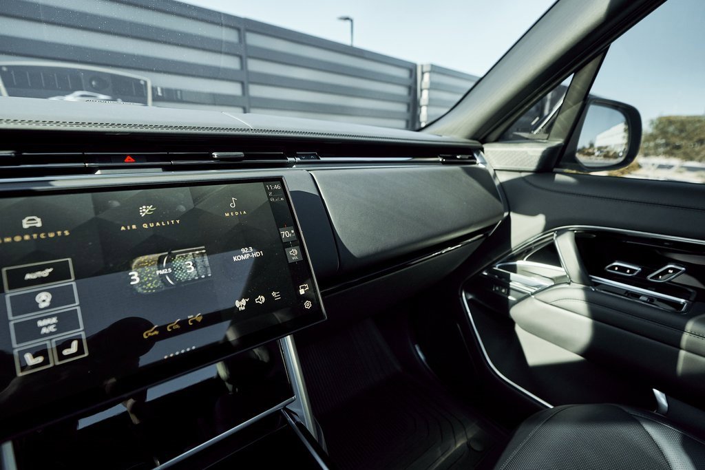 Used 2025 Land Rover Range Rover Long Wheelbase Autobiography image 80