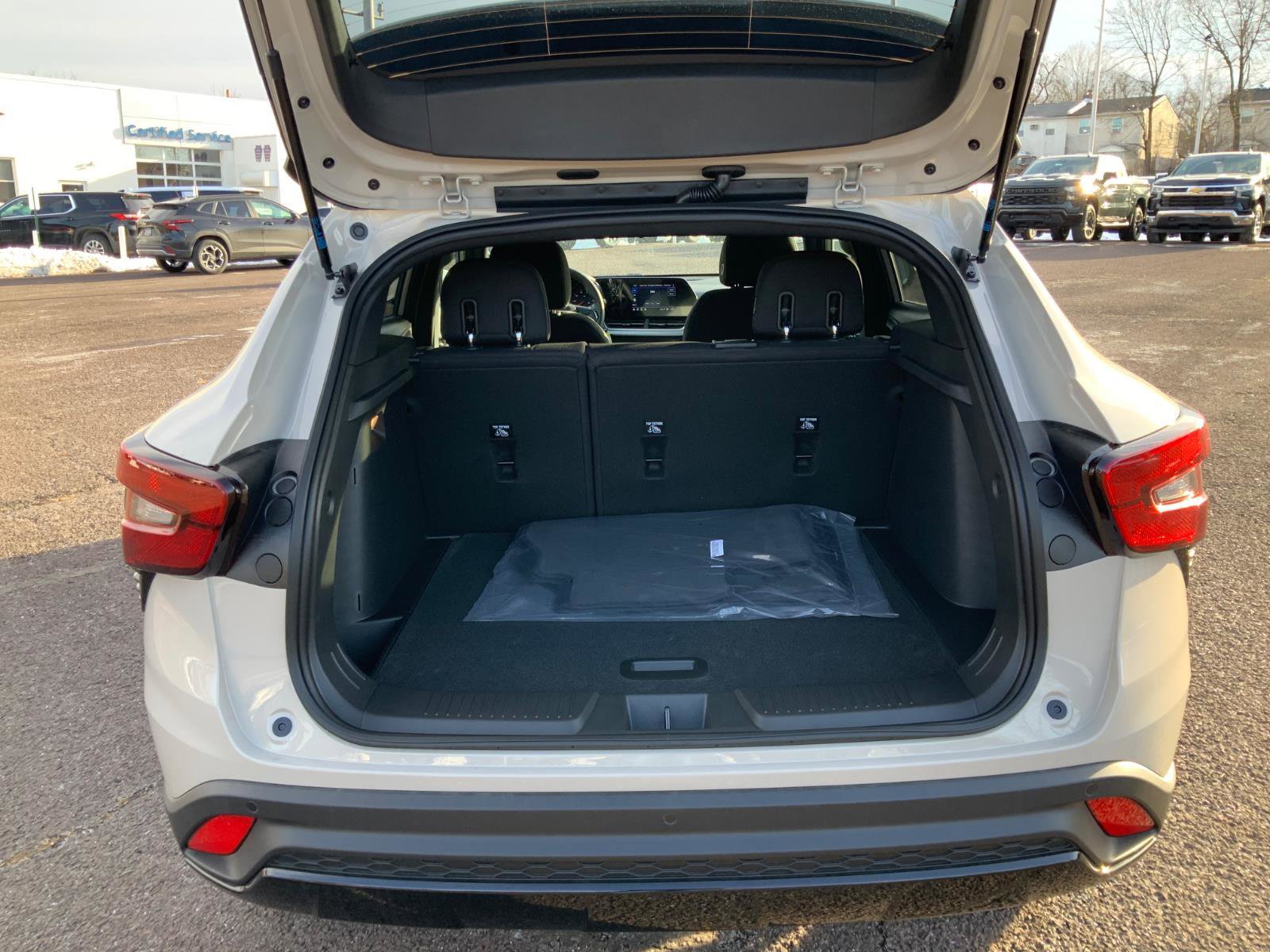 New 2026 Chevrolet Trax RS w/ Sunroof Package image 29