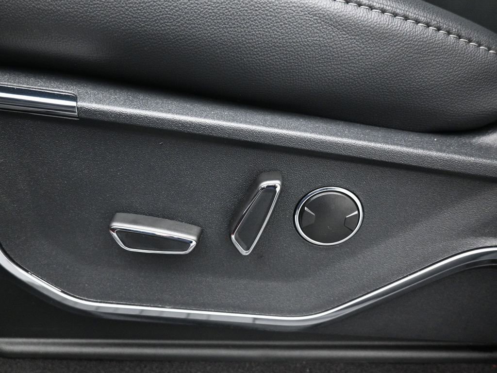 New 2024 Ford F150 Lariat w/ Equipment Group 502A High image 10