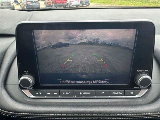 Used 2024 Nissan Rogue SV AWD/4WD image 43