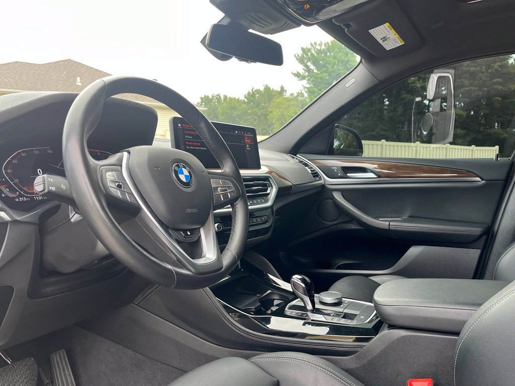 Used 2024 BMW X4 xDrive30i w/ Parking Assistance Package AWD/4WD image 20