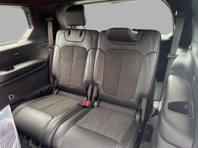New 2025 Jeep Grand Cherokee L Altitude image 14