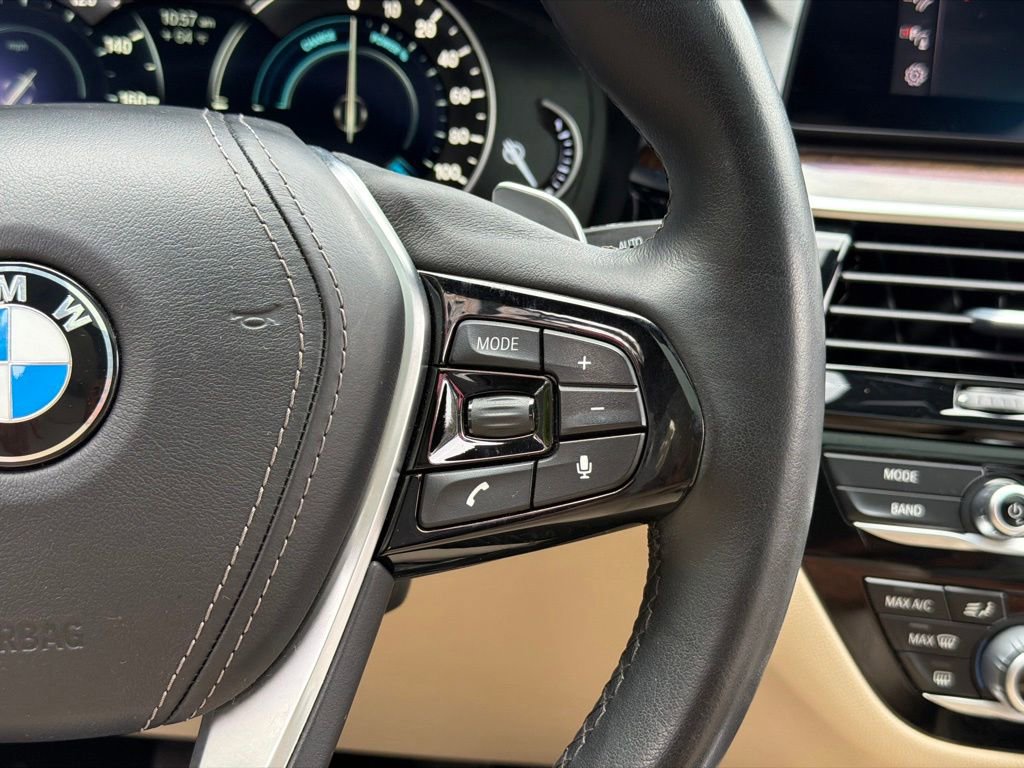 Used 2019 BMW 530e w/ Convenience Package RWD image 46