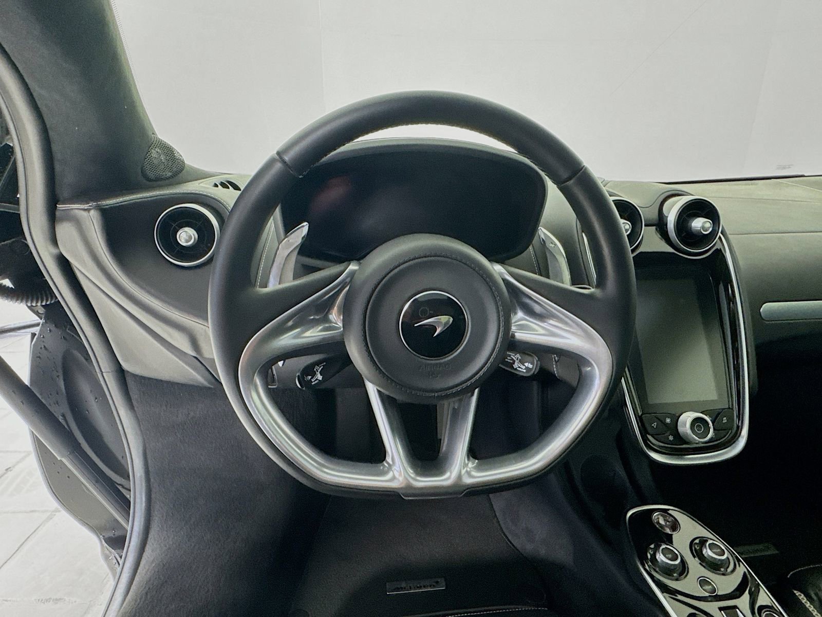 Used 2025 McLaren GTS image 11