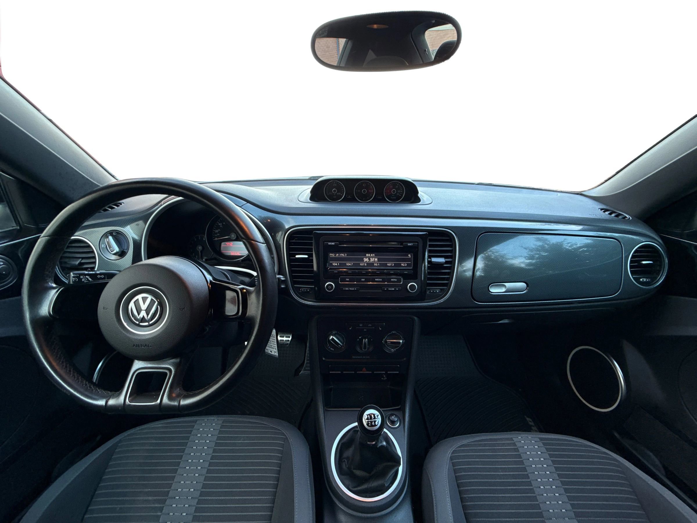 Used 2012 Volkswagen Beetle 2.0T image 22