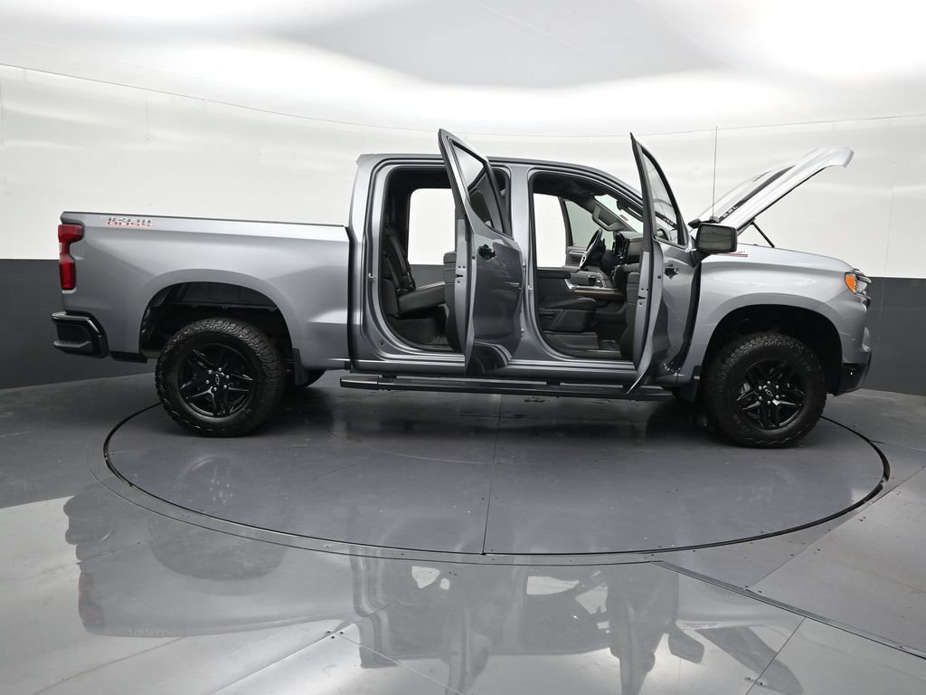 Used 2024 Chevrolet Silverado 1500 LT Trail Boss w/ Convenience Package II AWD/4WD image 34