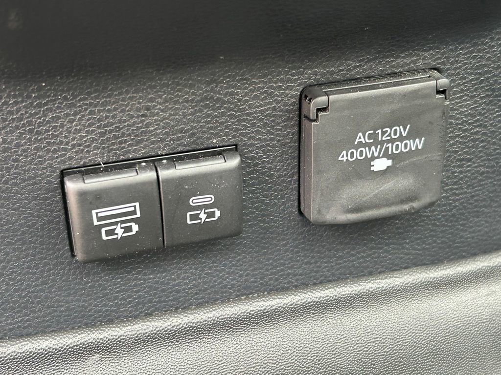 Used 2023 Toyota Tundra Limited w/ Power Package image 23