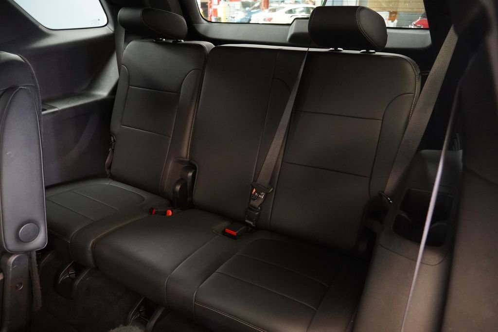 Used 2023 Chevrolet Traverse LT image 22