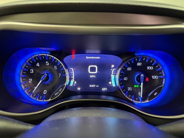 Used 2022 Chrysler Pacifica Touring-L FWD image 16