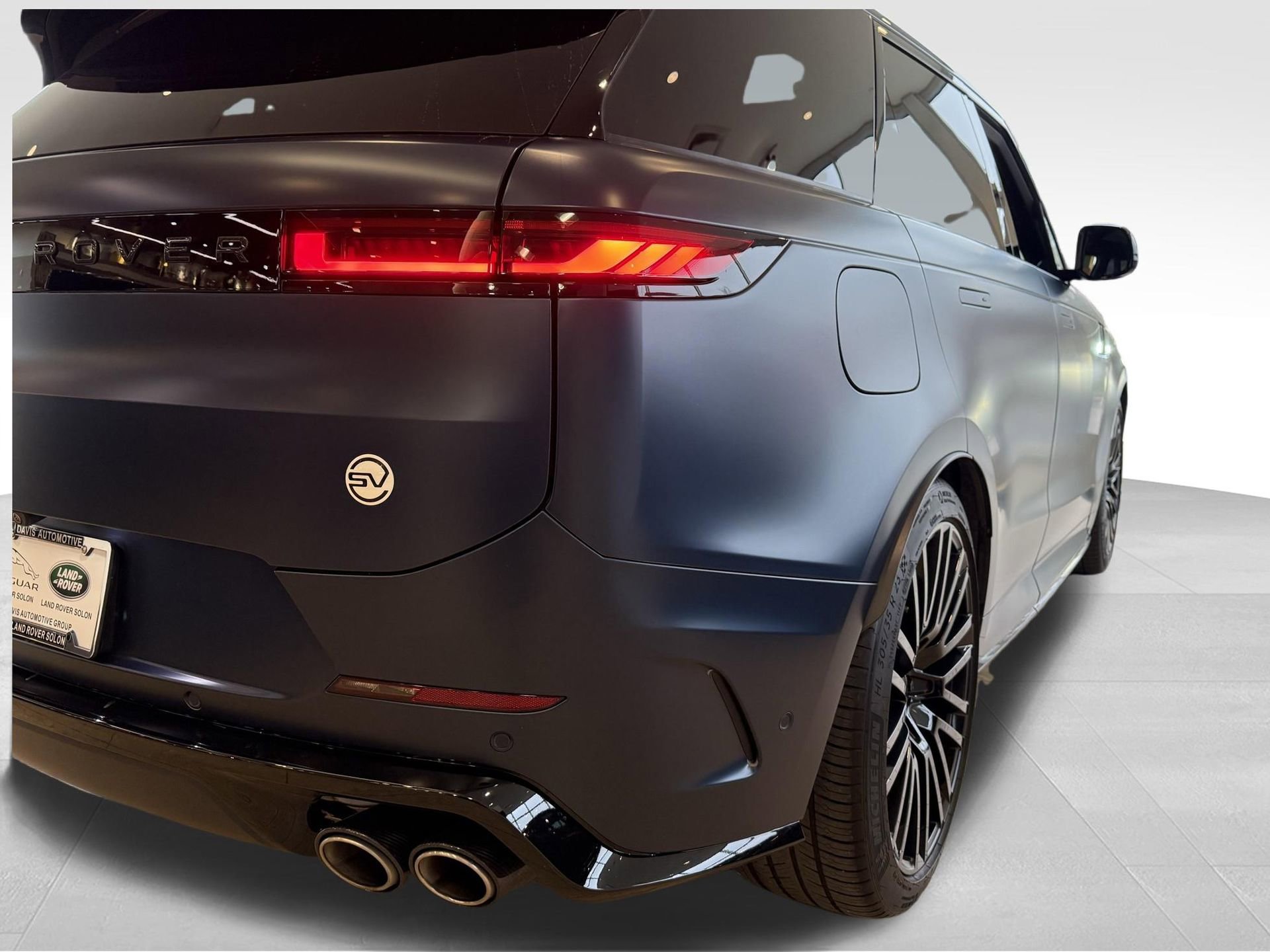 Used 2025 Land Rover Range Rover Sport SV Edition Two image 7