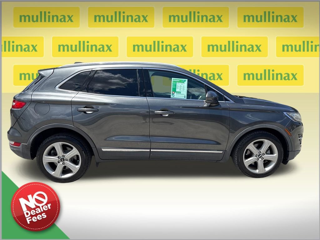 Used 2018 Lincoln MKC Premiere FWD image 2