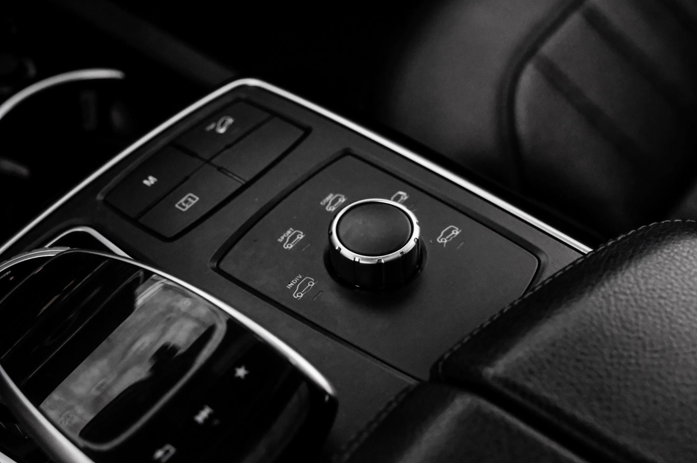 Used 2017 Mercedes-Benz GLE 350 4MATIC w/ Premium 1 Package image 25