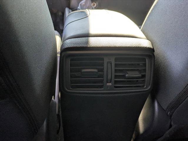 Used 2020 Nissan Rogue S image 16