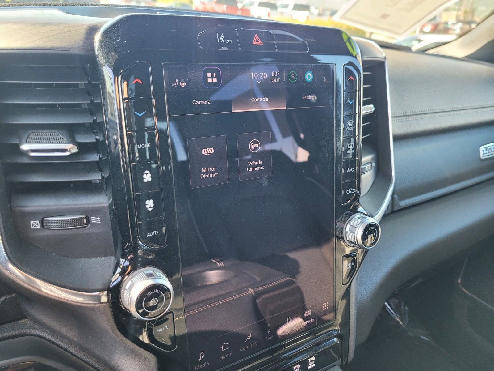 Used 2025 RAM 1500 Laramie image 19