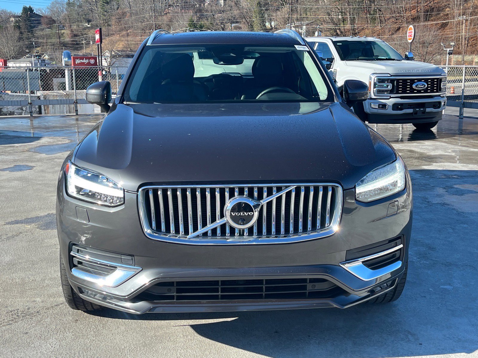 Used 2023 Volvo XC90 B6 Plus image 6