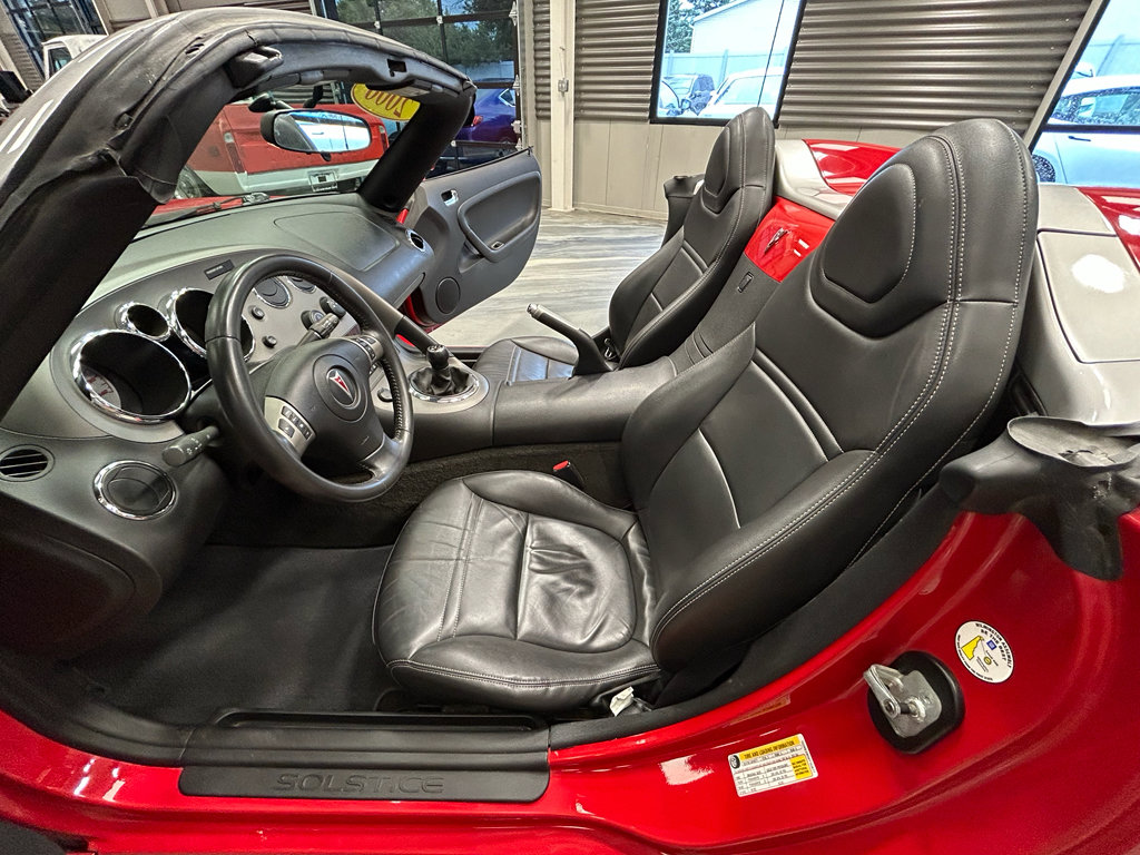 Used 2006 Pontiac Solstice Convertible w/ Premium Package RWD image 35