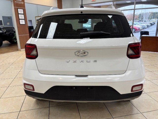 Used 2024 Hyundai Venue SEL image 7