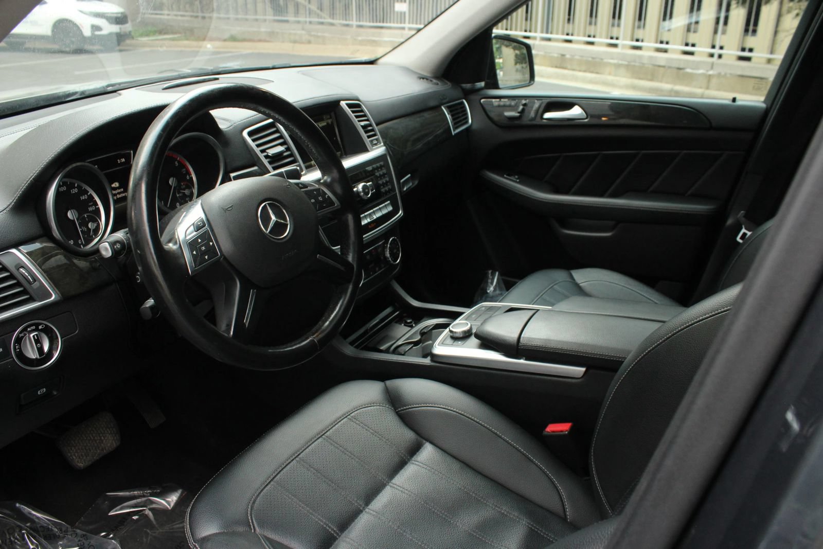 Used 2016 Mercedes-Benz GL 320 BlueTEC 4MATIC w/ Premium I Package image 13