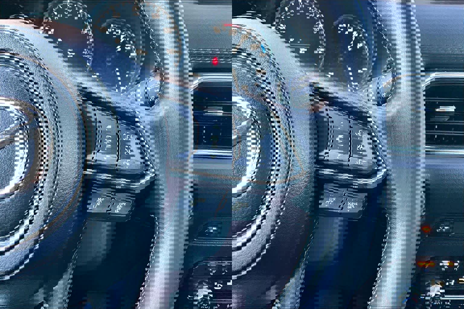 Used 2019 MAZDA CX-5 Signature AWD/4WD image 25