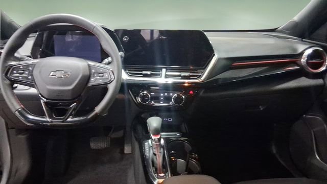 Used 2025 Chevrolet Trax RS w/ Driver Confidence Package FWD image 10