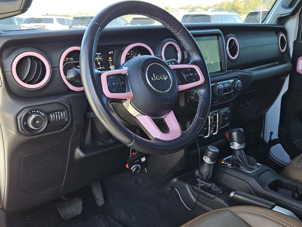 Used 2020 Jeep Wrangler Unlimited Sahara image 26