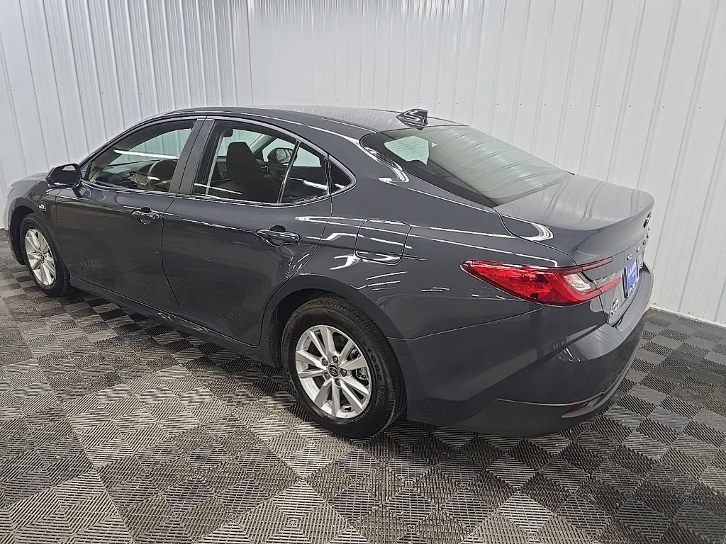 Used 2025 Toyota Camry LE w/ Convenience Package AWD/4WD image 9